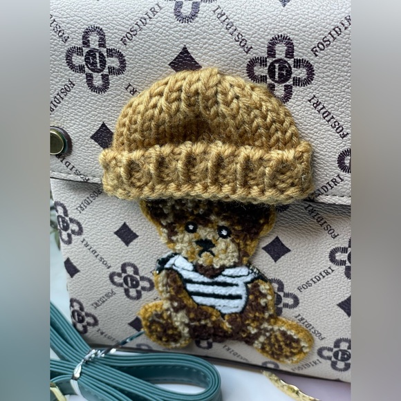 Add a Playful Touch to Your Outfit with Our Fluffy Bear Decor Top Handle Purse! - Picture 2 of 6